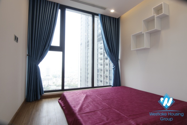 A gorgeous modern 2 bedroom  apartment with  charming balcony  for rent in  Vinhome Metropolis